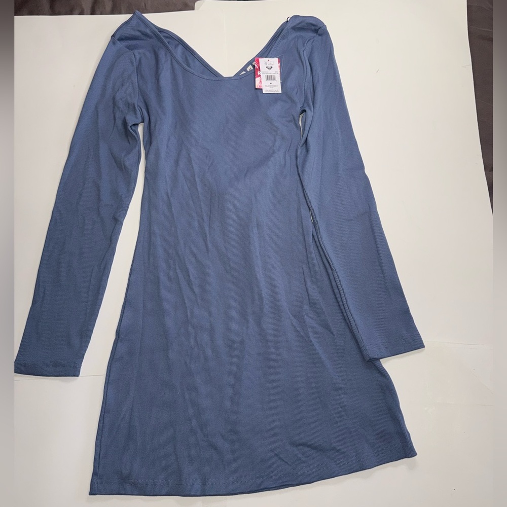 Roxy, BNWT, long sleeve, above the knee, criss crossed back dress, size XL